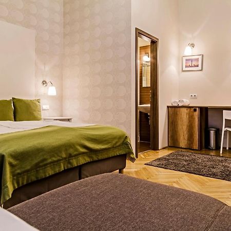 The Cream Bed & Breakfast Budapest Exterior photo