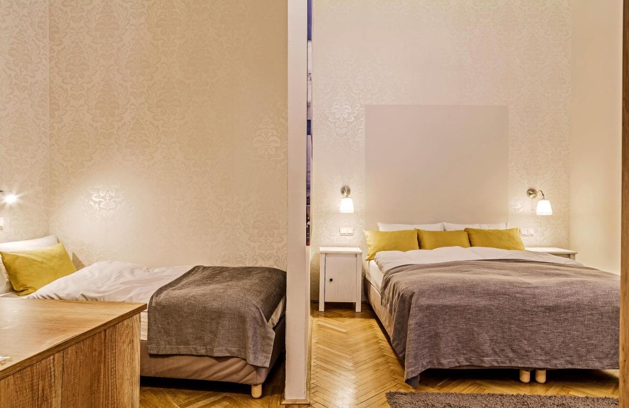 The Cream Bed & Breakfast Budapest Exterior photo